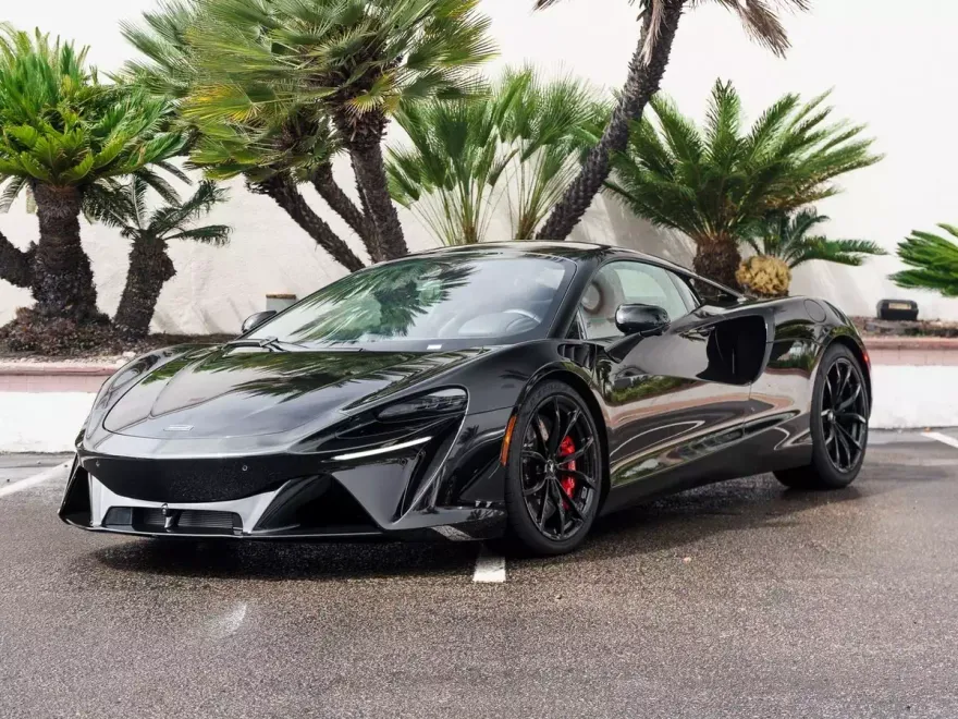 2024 Mclaren ARTURA photo 1