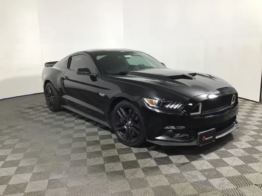 2016 Ford Mustang GT Premium photo 1