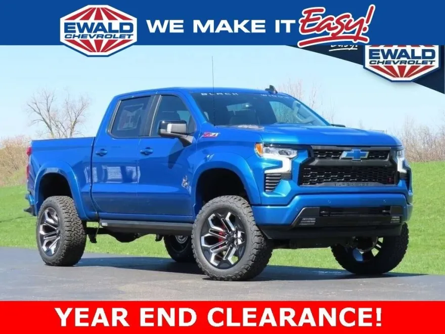 2024 Chevrolet Silverado 1500 RST photo 1