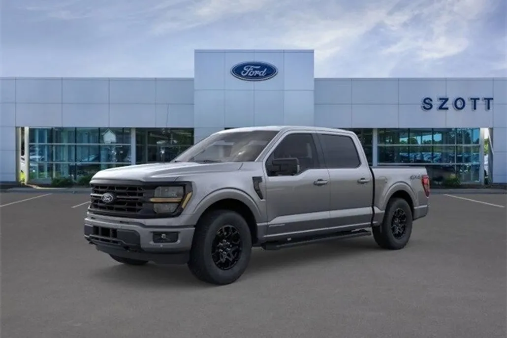 2025 Ford F-150 XLT photo 1