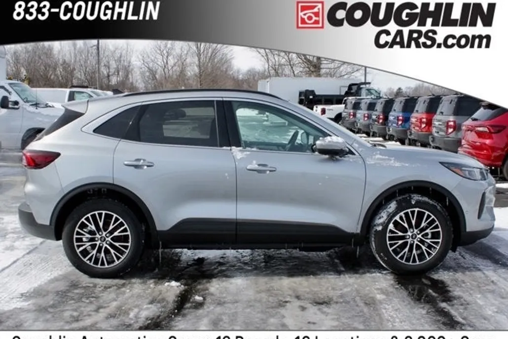 2024 Ford Escape photo 1