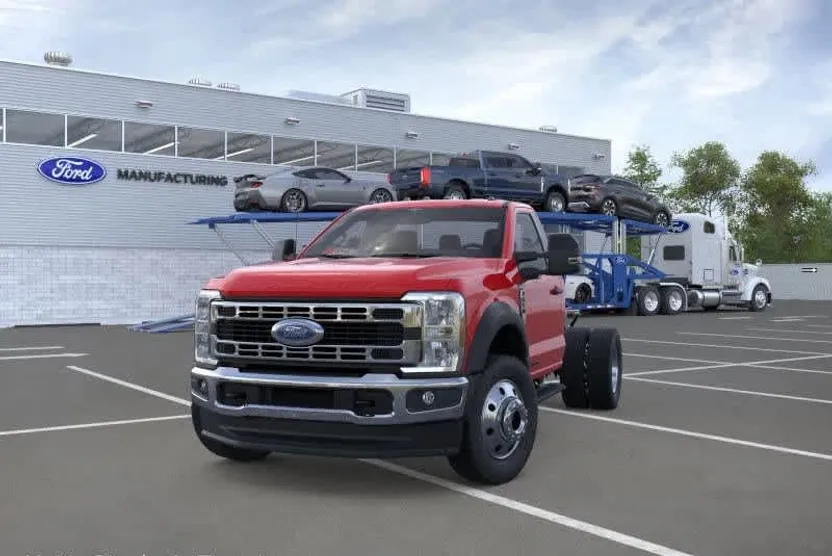 2026 Ford F-550 photo 1