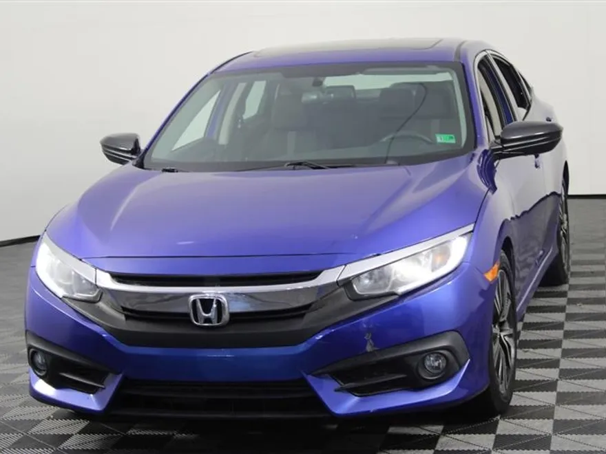 2017 Honda Civic EX-T photo 1