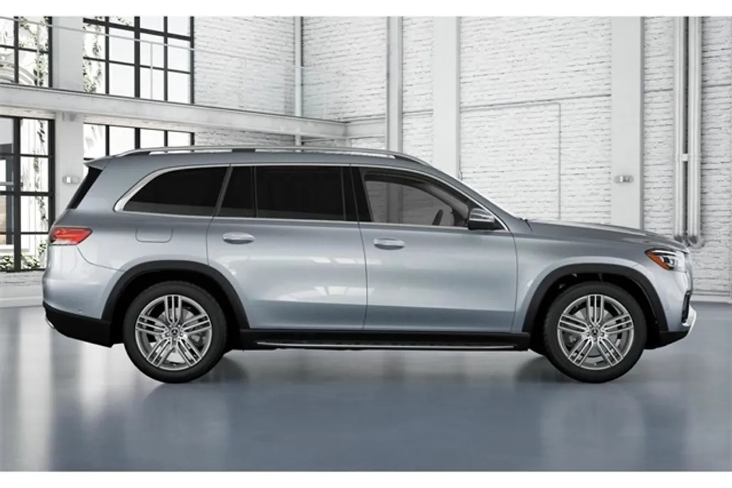 2026 Mercedes Benz GLS 450 4MATIC photo 1