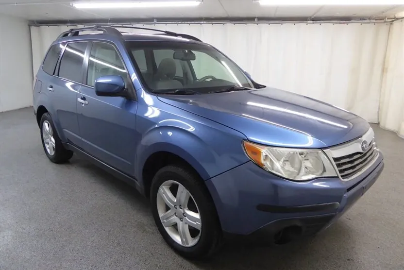 2010 Subaru Forester 2.5X Premium photo 1