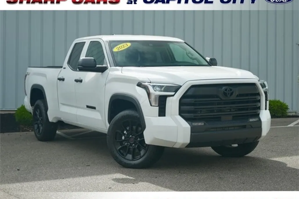 2023 Toyota Tundra SR5 photo 1