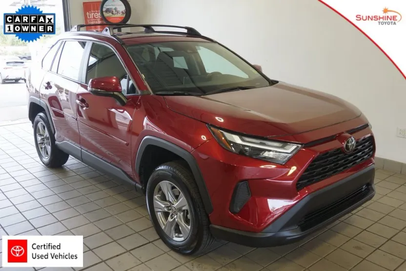 2024 Toyota RAV4 XLE photo 1