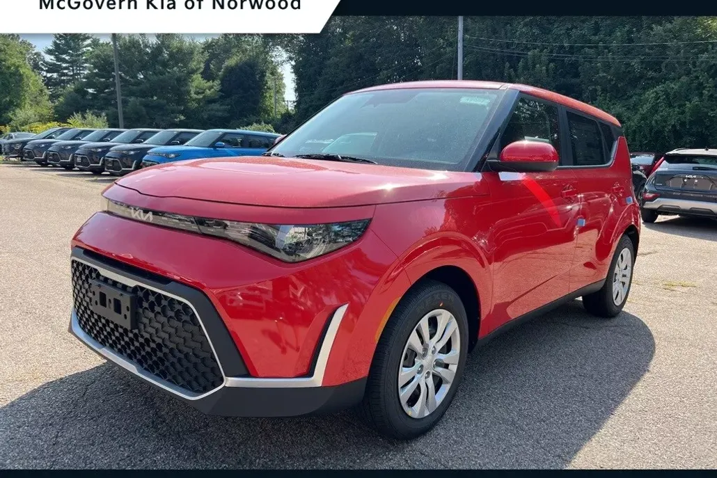 2025 Kia Soul LX photo 1
