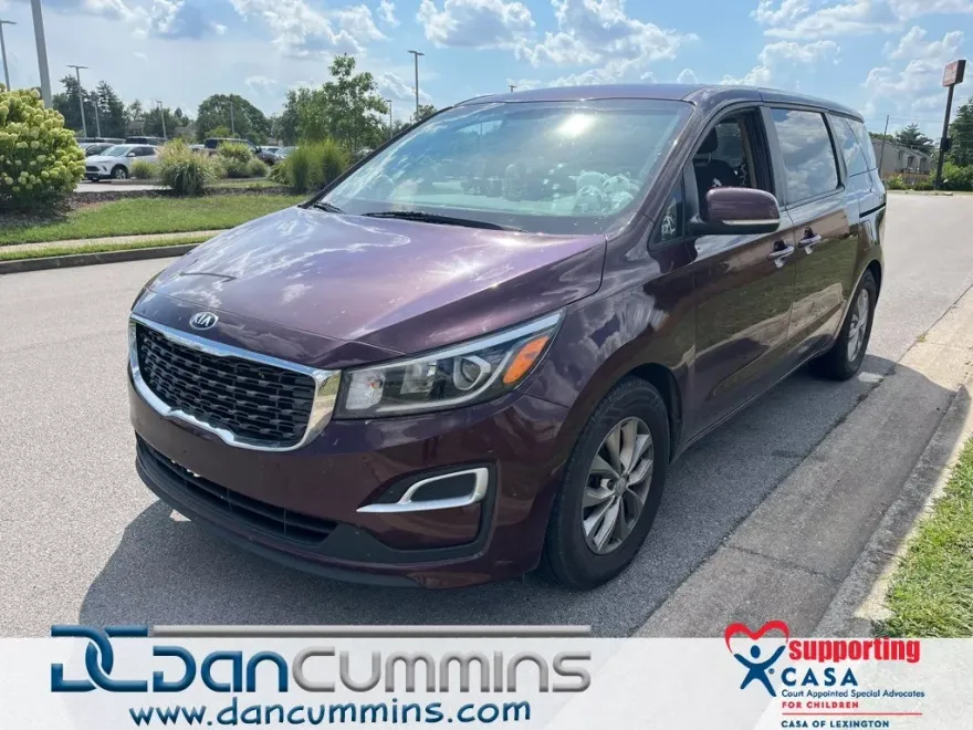 2020 Kia Sedona LX photo 1