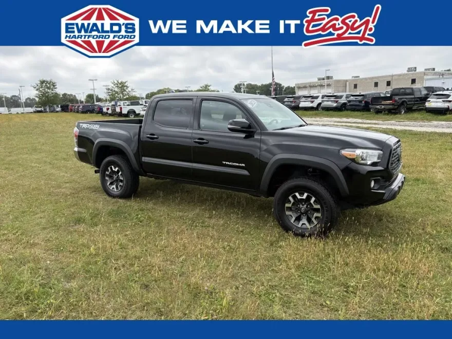 2023 Toyota Tacoma TRD Off-Road V6 photo 1