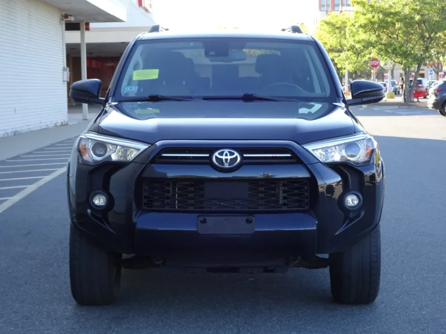 2021 Toyota 4Runner SR5 4WD photo 1