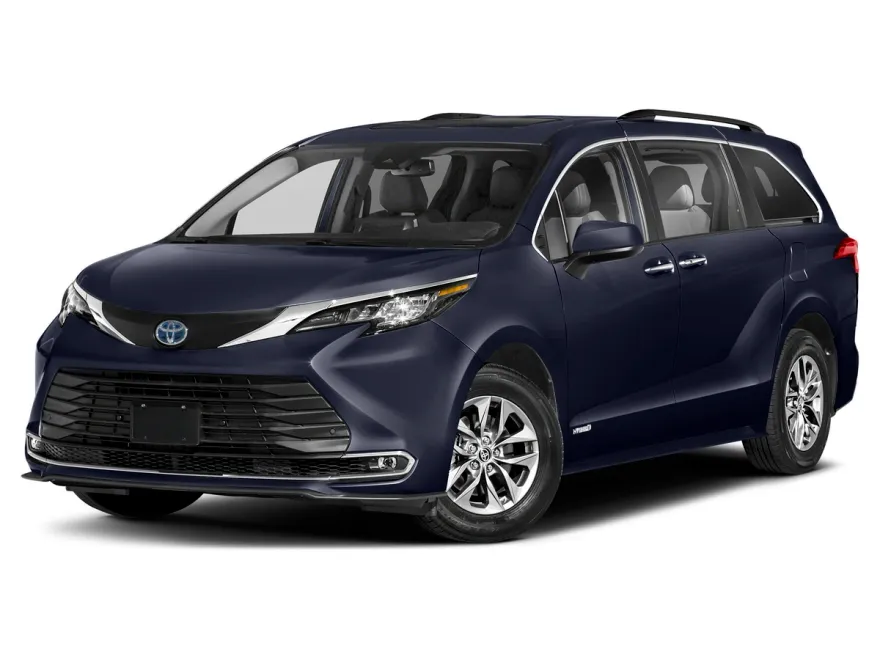 2022 Toyota Sienna XLE photo 1