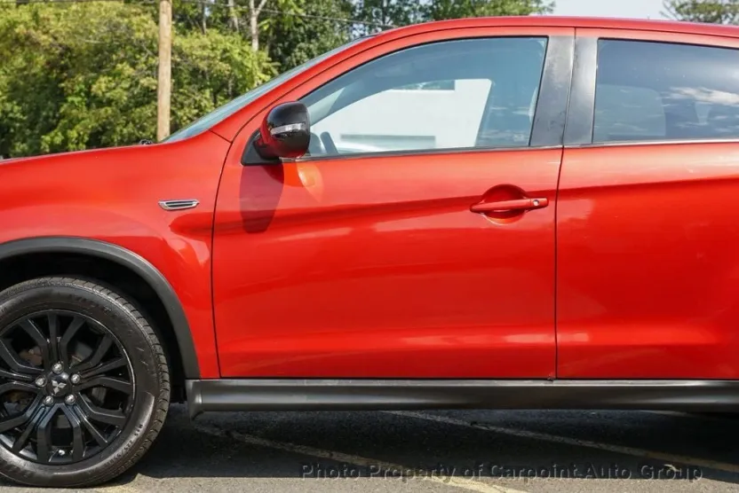 2017 Mitsubishi Outlander Sport LE photo 1