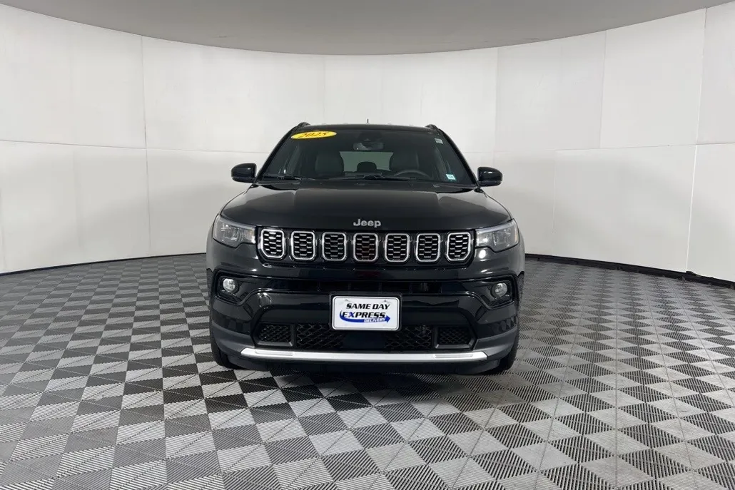 2025 Jeep Compass Limited photo 1
