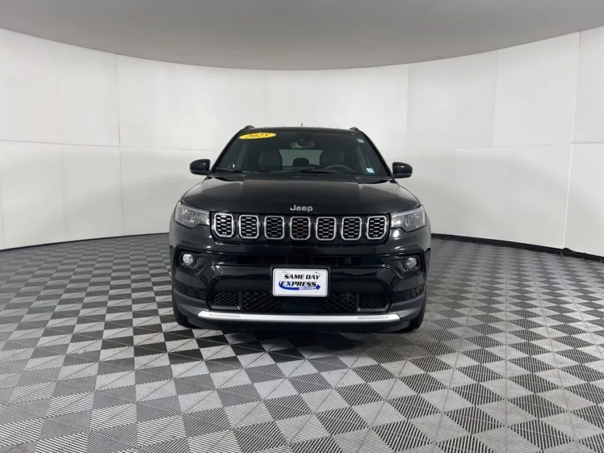 2025 Jeep Compass Limited photo 1