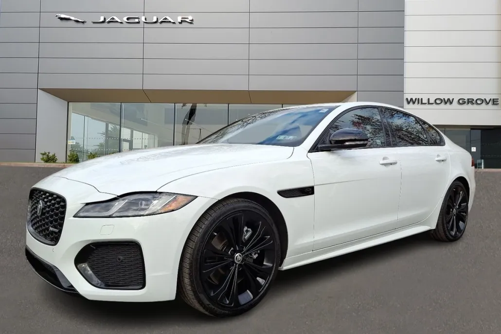 2024 Jaguar XF R-Dynamic SE P250 photo 1