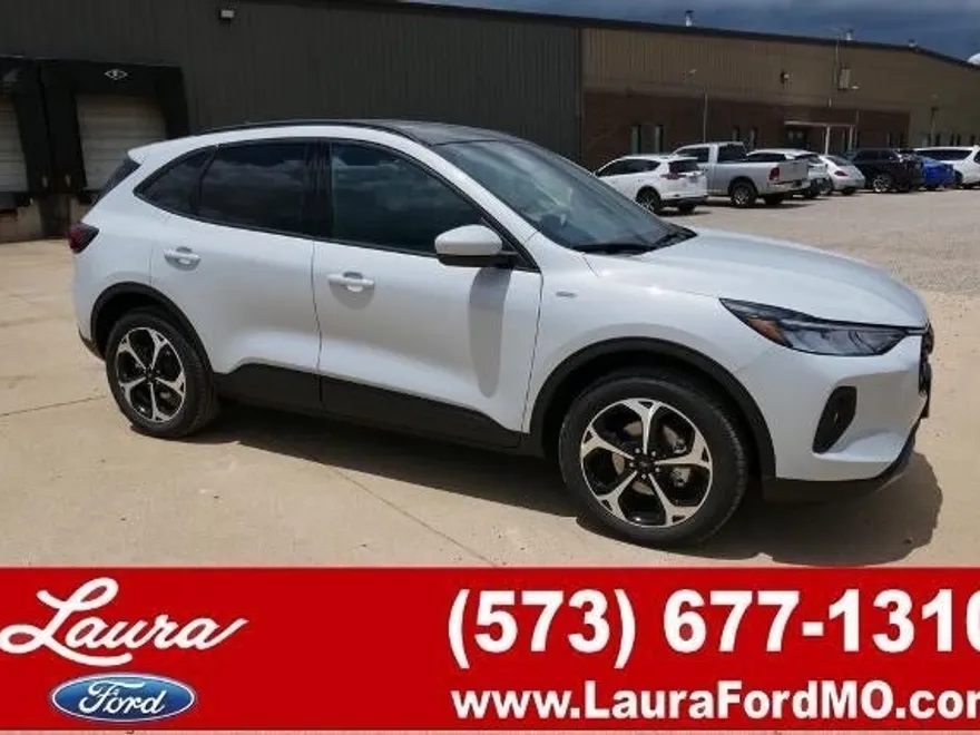 2025 Ford Escape ST-Line Select photo 1