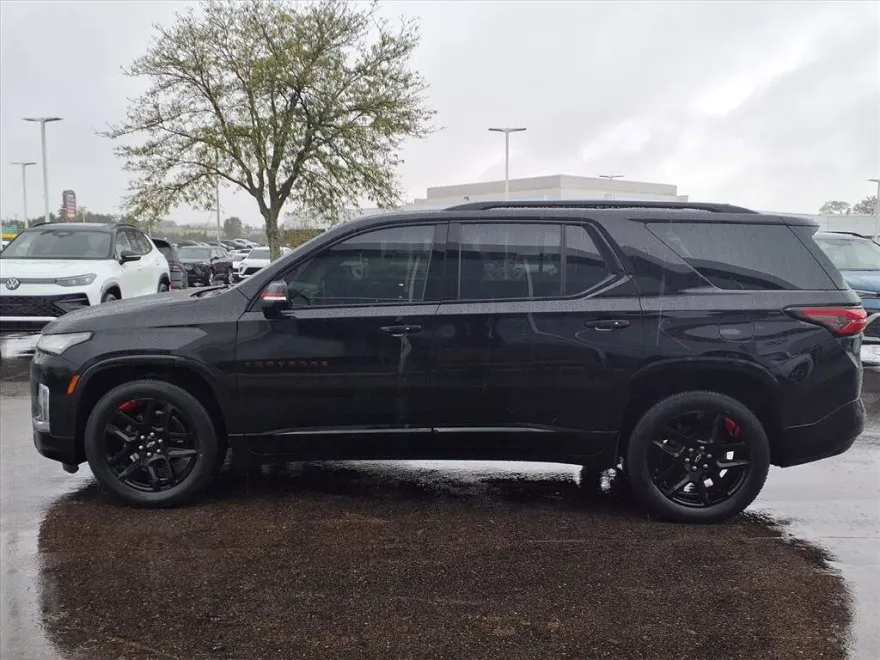 2023 Chevrolet Traverse Premier photo 1