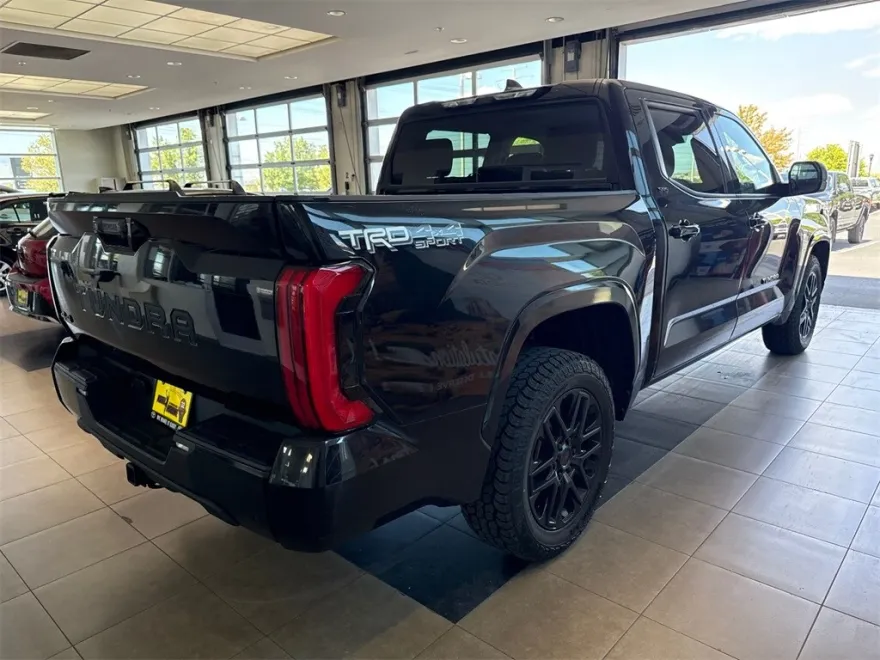 2023 Toyota Tundra SR5 CrewMax photo 1