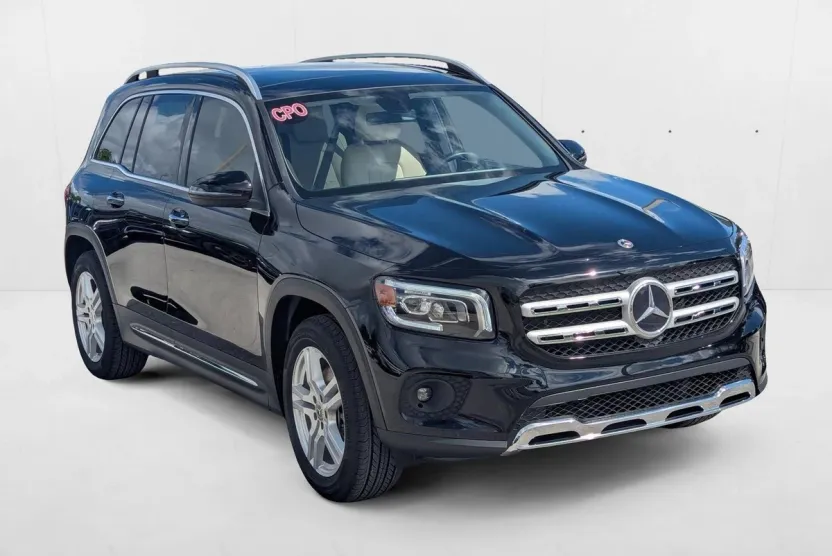 2023 Mercedes Benz GLB 250 photo 1