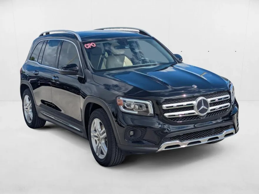 2023 Mercedes Benz GLB 250 photo 1