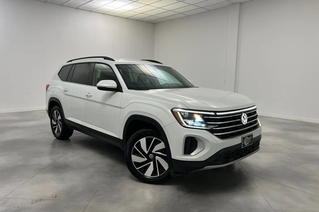 2024 Volkswagen Atlas SE Technology photo 1