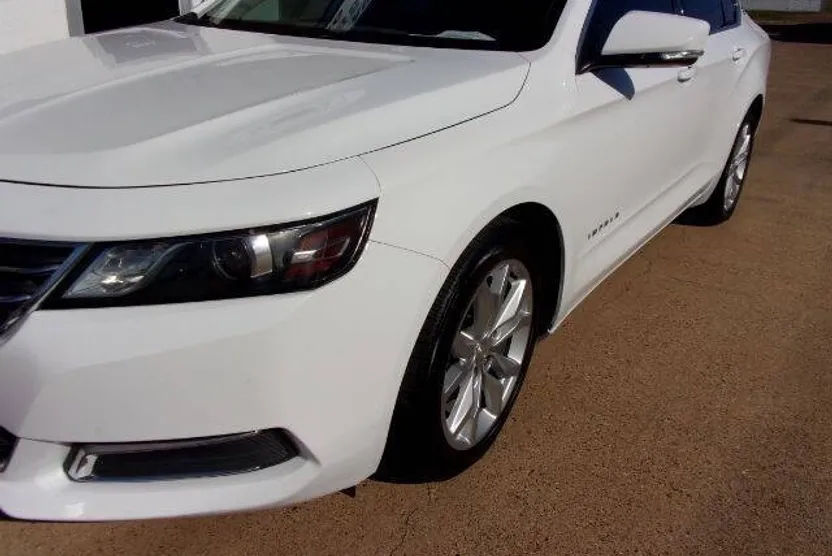 2017 Chevrolet Impala 1LT photo 1