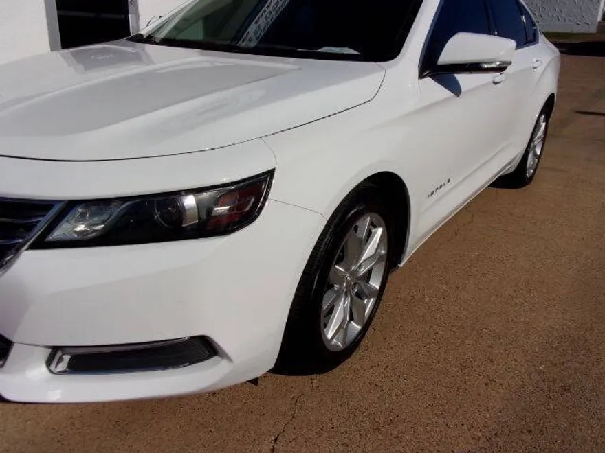 2017 Chevrolet Impala 1LT photo 1