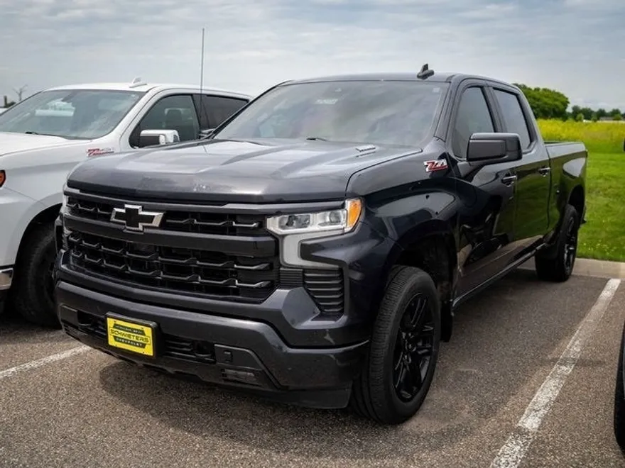 2022 Chevrolet Silverado 1500 RST photo 1