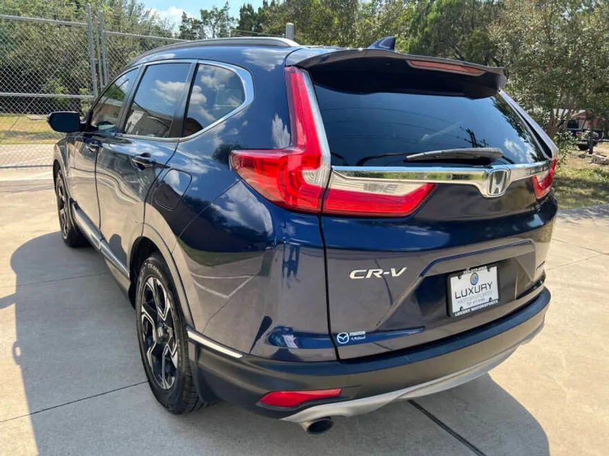 2017 Honda CR-V Touring photo 1