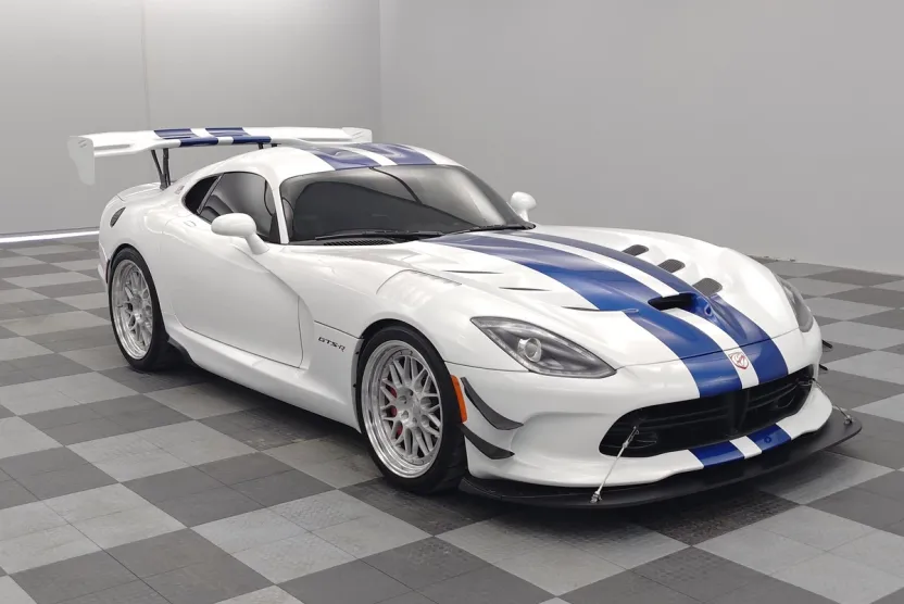 2017 Dodge Viper GTS-R photo 1