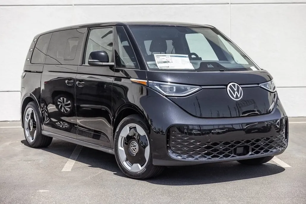 2025 Volkswagen ID. Buzz Pro S photo 1
