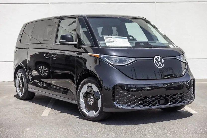 2025 Volkswagen ID. Buzz Pro S photo 1