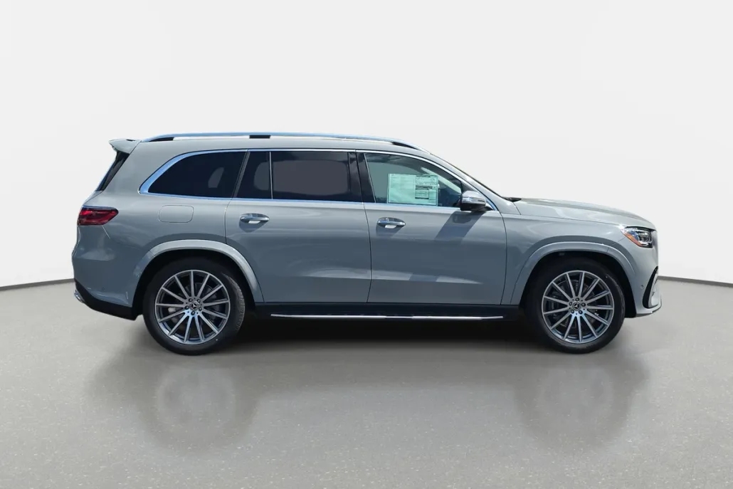 2026 Mercedes Benz GLS 450 4MATIC photo 1