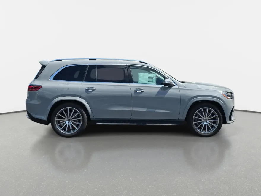 2026 Mercedes Benz GLS 450 4MATIC photo 1