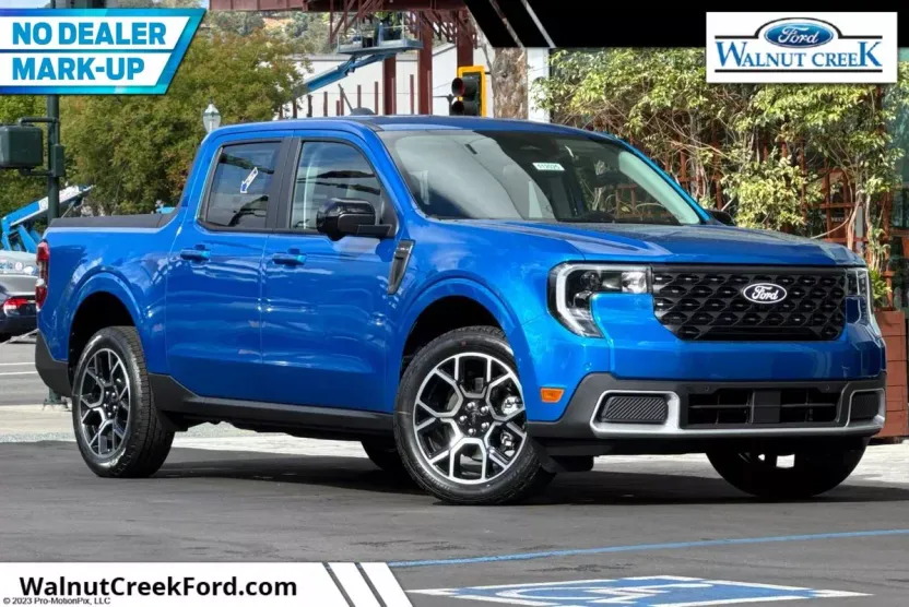 2025 Ford Maverick Lariat photo 1