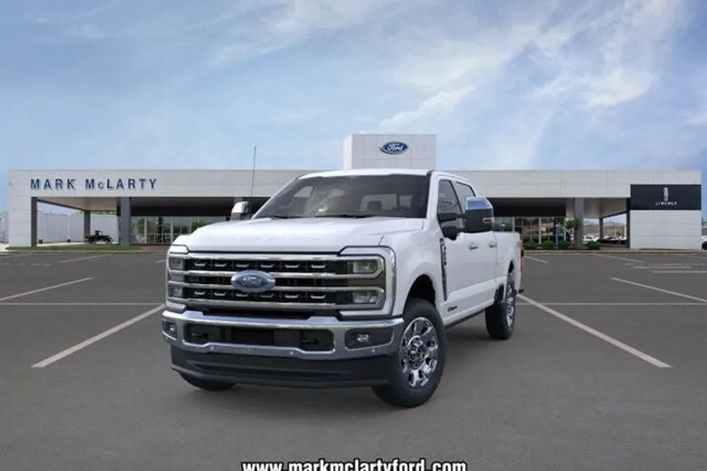 2025 Ford F-250 Lariat photo 1