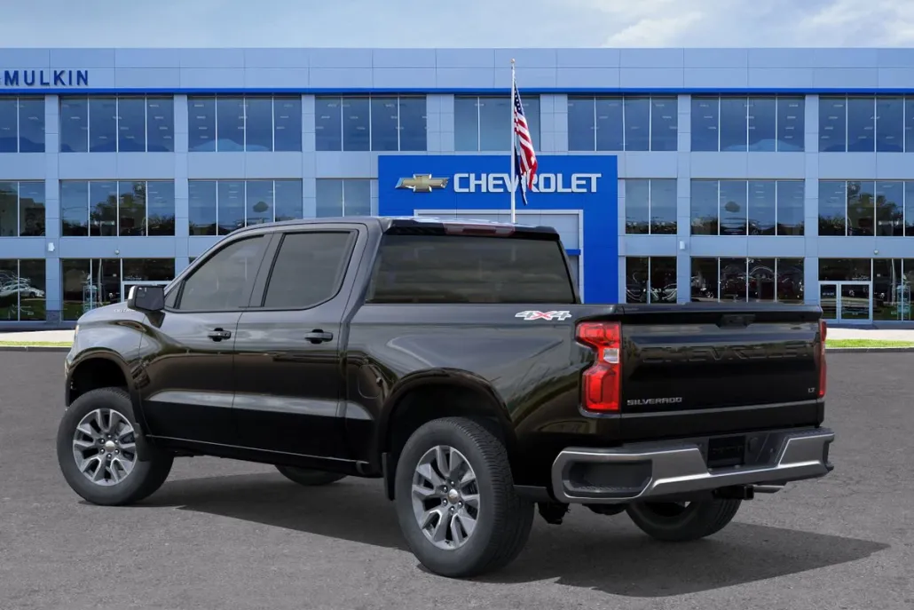 2026 Chevrolet Silverado 1500 LT photo 1