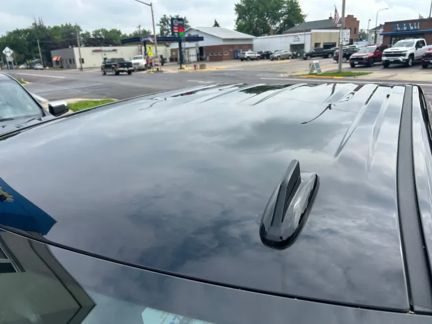 2019 Chevrolet Silverado 1500 High Country photo 1