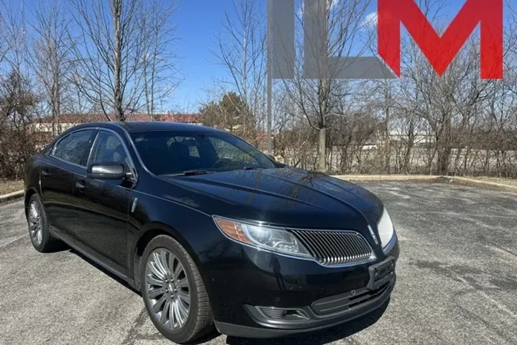 2014 Lincoln MKS Base photo 1