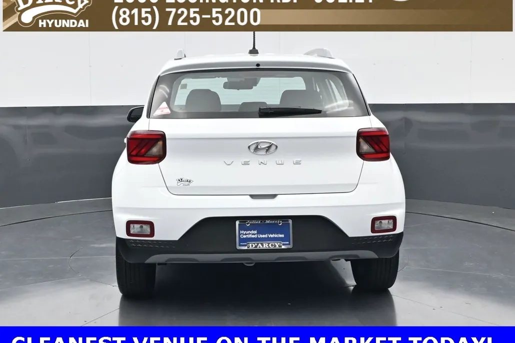 2024 Hyundai Venue SEL photo 1