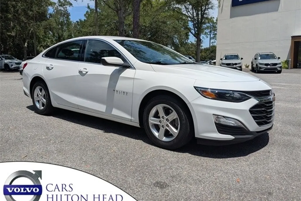 2024 Chevrolet Malibu LS photo 1