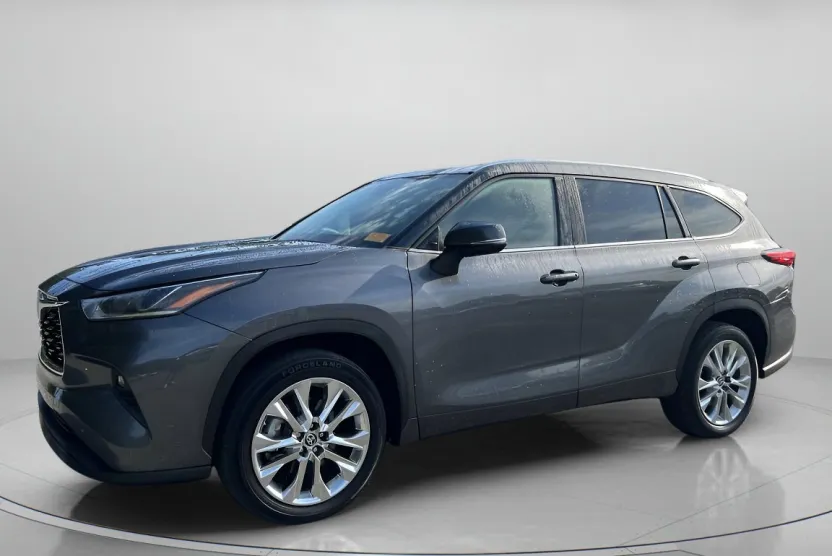 2021 Toyota Highlander Limited Sport photo 1