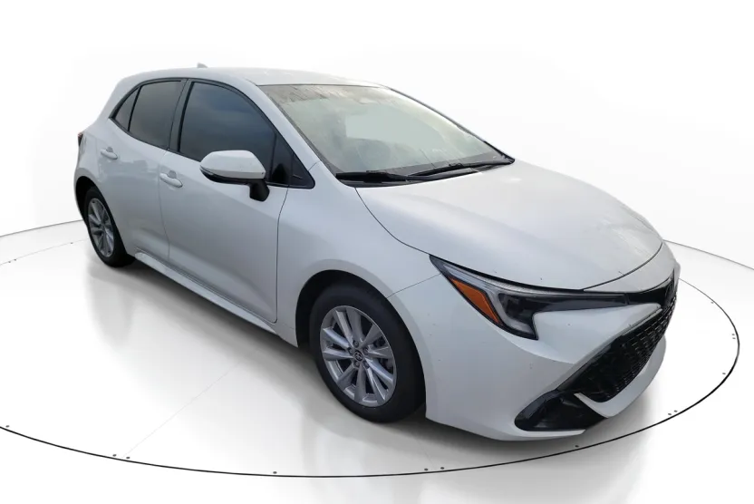 2024 Toyota Corolla SE photo 1