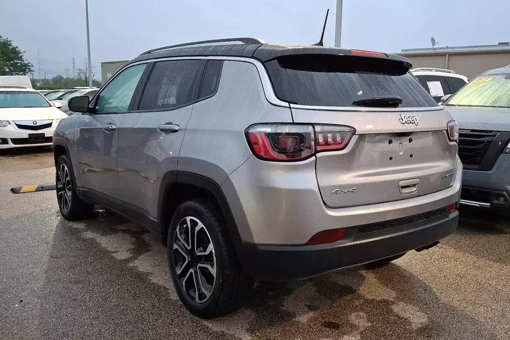 2022 Jeep Compass Limited photo 1