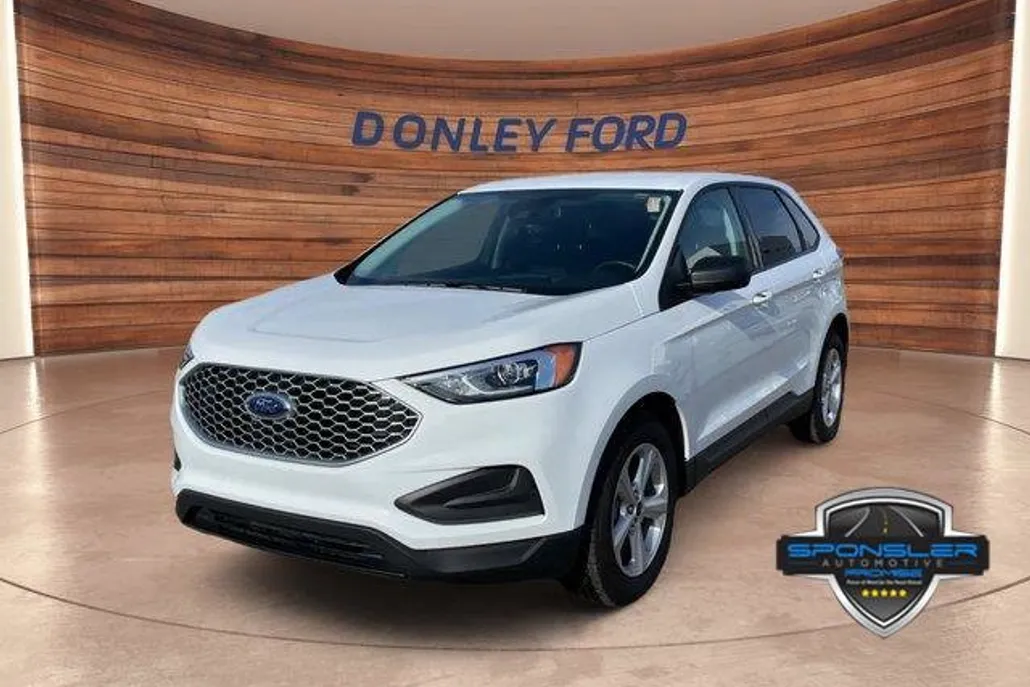 2024 Ford Edge SE photo 1