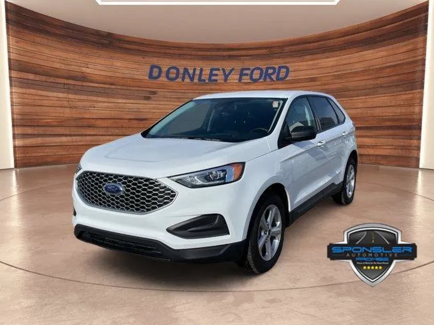 2024 Ford Edge SE photo 1