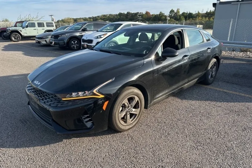 2023 Kia K5 LXS photo 1