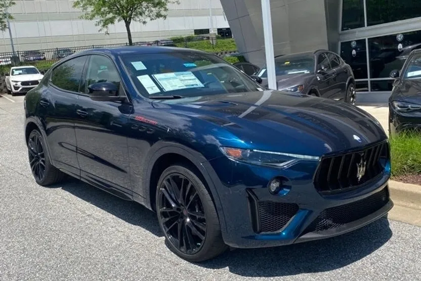 2024 Maserati Levante Trofeo photo 1