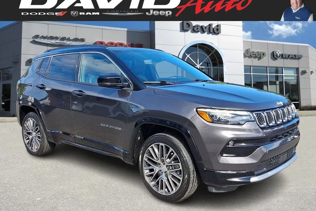 2023 Jeep Compass Limited photo 1